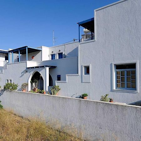 Manousos Rooms Αδάμας Εξωτερικό φωτογραφία