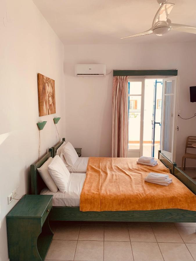Manousos Rooms Αδάμας Εξωτερικό φωτογραφία