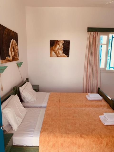 Manousos Rooms Αδάμας Εξωτερικό φωτογραφία