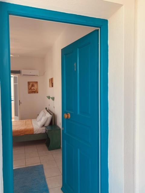 Manousos Rooms Αδάμας Εξωτερικό φωτογραφία
