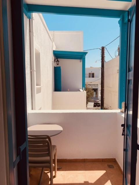 Manousos Rooms Αδάμας Εξωτερικό φωτογραφία