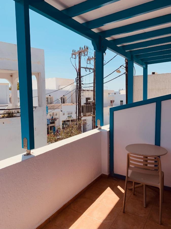 Manousos Rooms Αδάμας Εξωτερικό φωτογραφία