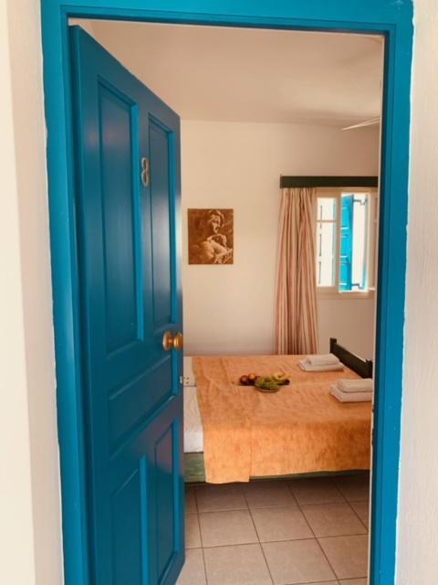 Manousos Rooms Αδάμας Εξωτερικό φωτογραφία