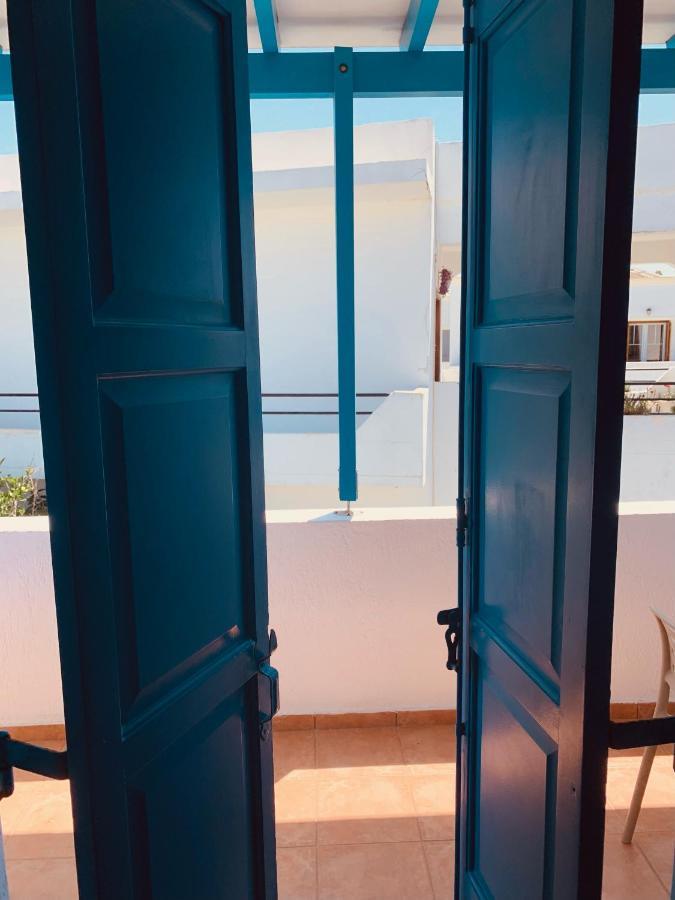 Manousos Rooms Αδάμας Εξωτερικό φωτογραφία