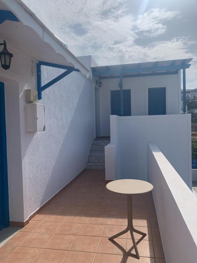 Manousos Rooms Αδάμας Εξωτερικό φωτογραφία