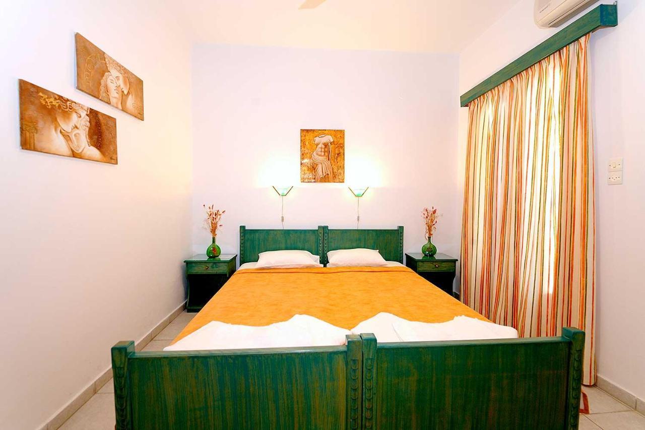 Manousos Rooms Αδάμας Εξωτερικό φωτογραφία