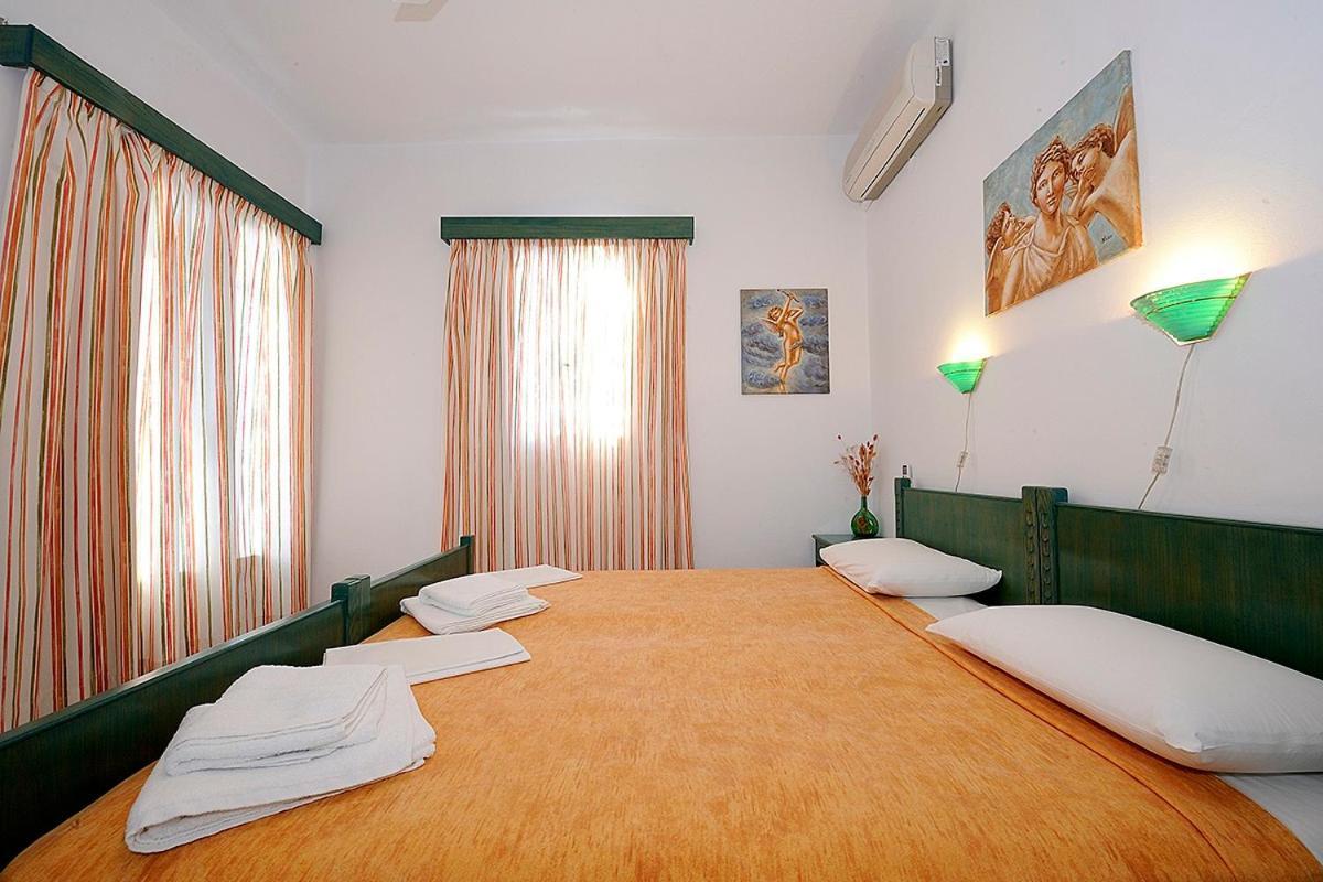 Manousos Rooms Αδάμας Εξωτερικό φωτογραφία